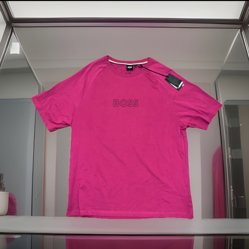 BOSS by HUGO BOSS Men's LOGO TEE 💯COTTON 50 SPF UV Protection Crew Neck Pullover
